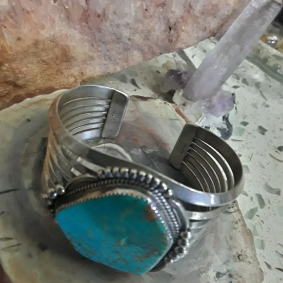 🚫SOLD🚫Vtg Sterling Navajo Turquoise Cuff - Picture 7 of 8